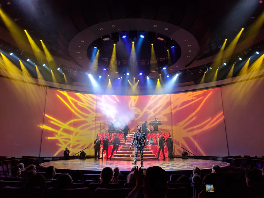 Royal Caribbean Edge — IMG 20181205 200150