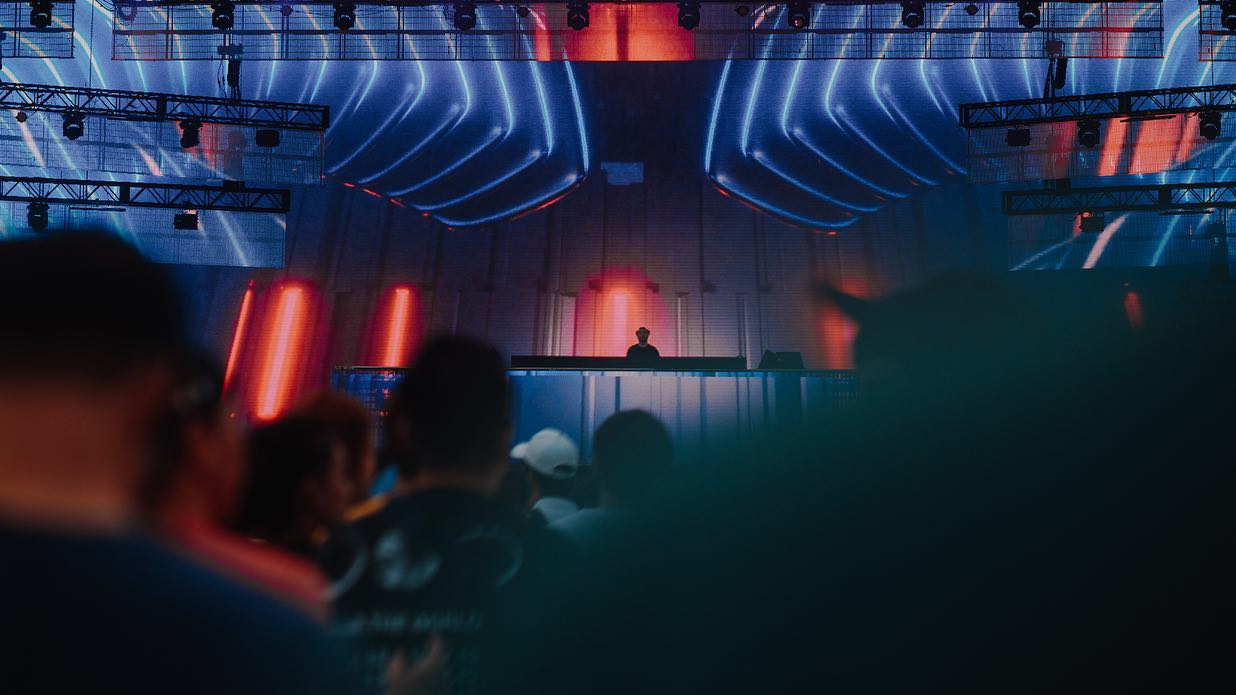 Live visual operator view of the Ultra Korea stage