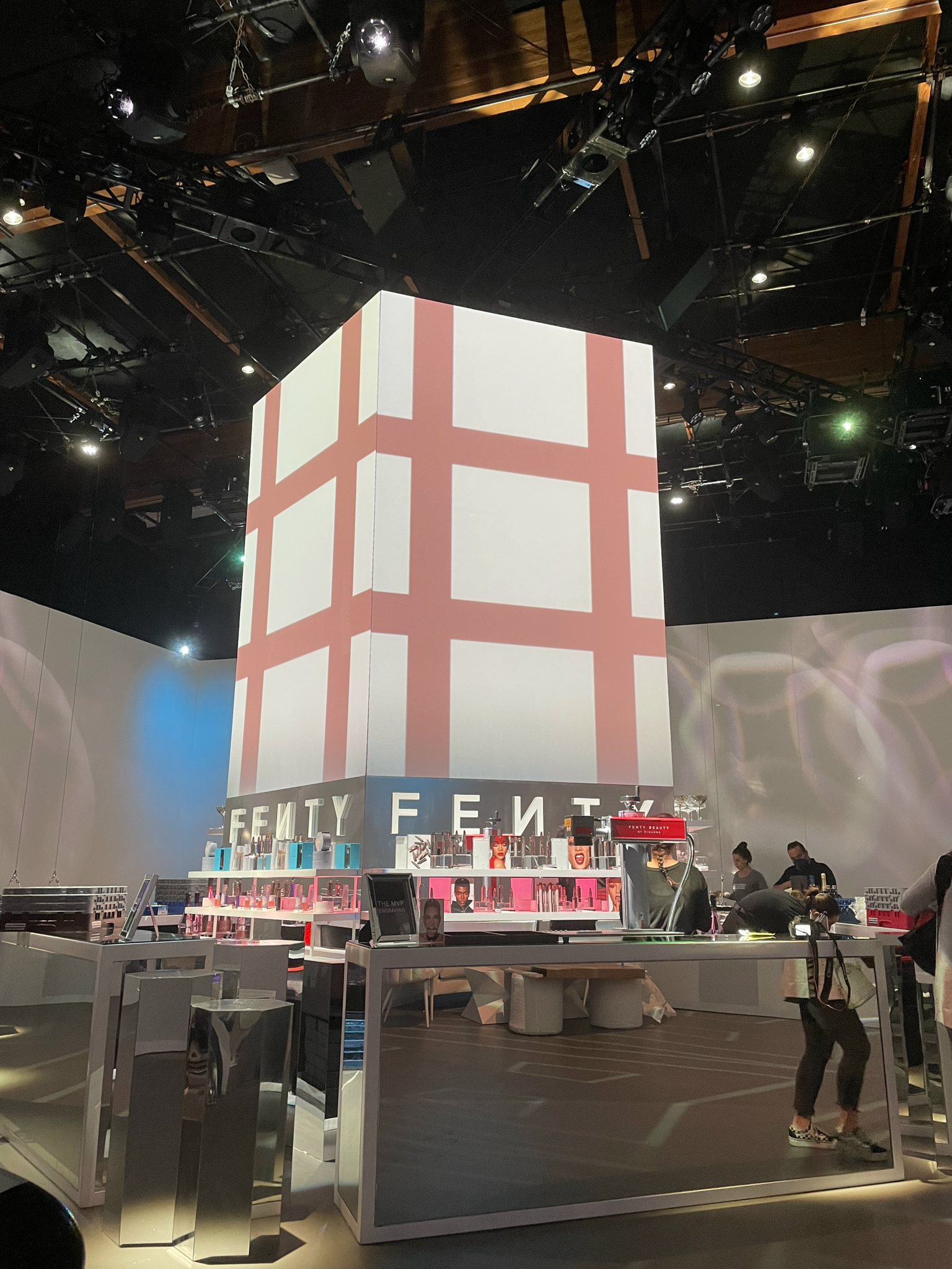 Fenty x Rhianna Product Release gallery image 7